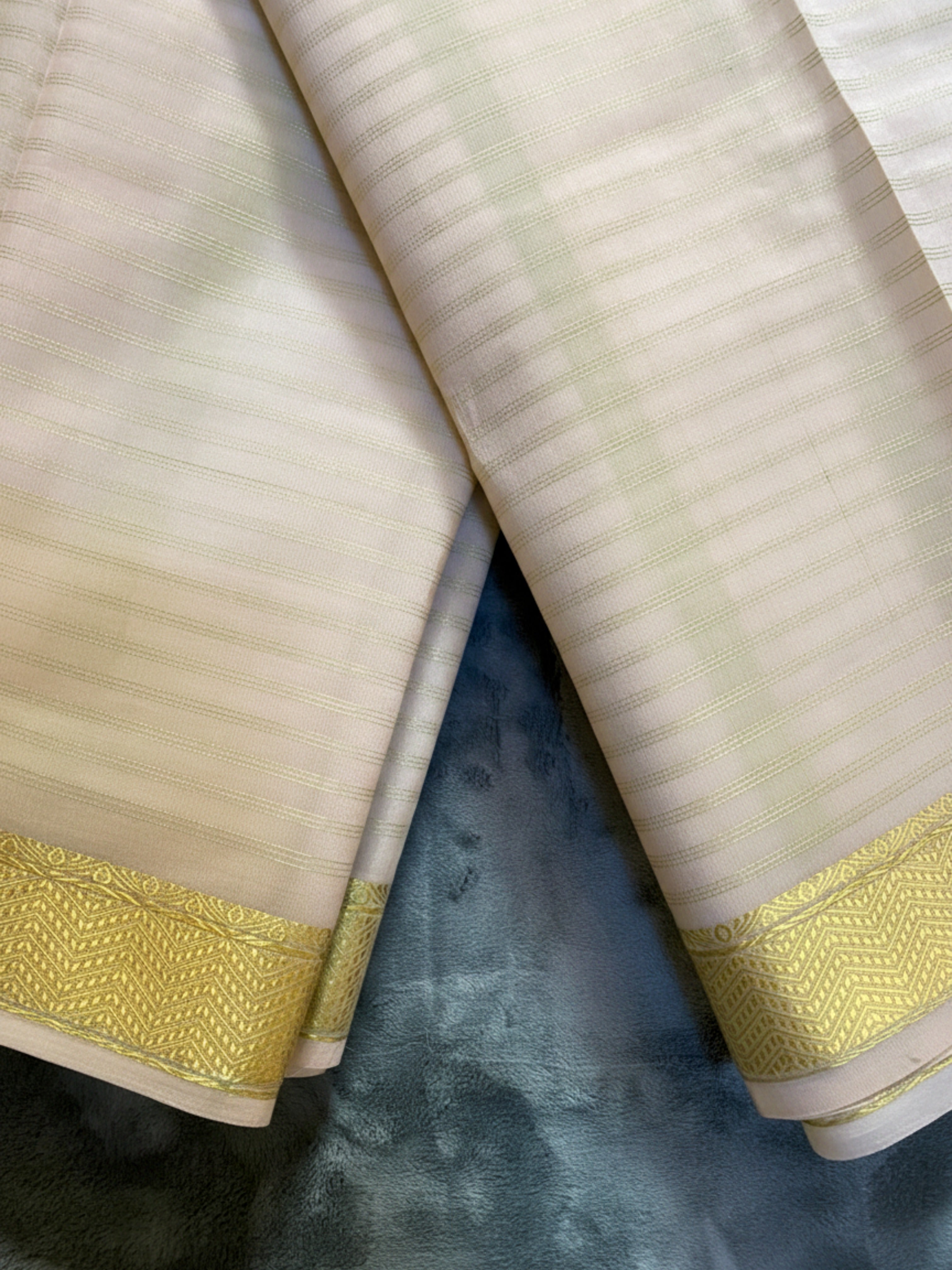 Exquisite Pure Bengaluru Silk Crepe Saree with Gold Zari Border | Three Line Stripes