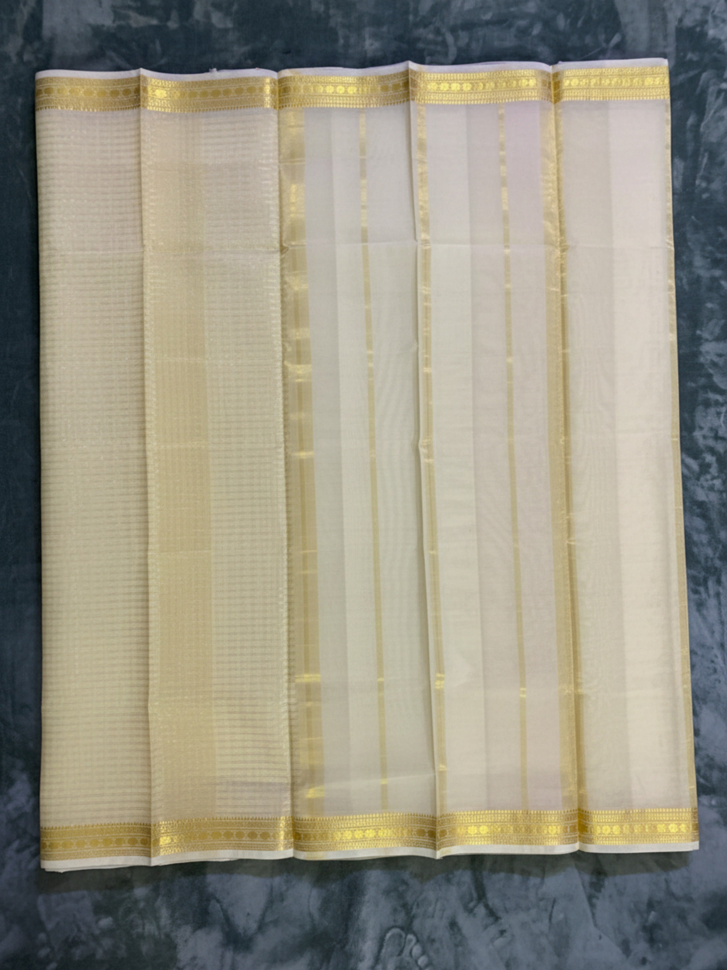 Exquisite Pure Bengaluru Silk Crepe Saree with Rudrakshi Golden Zari Border | Checks Patterns