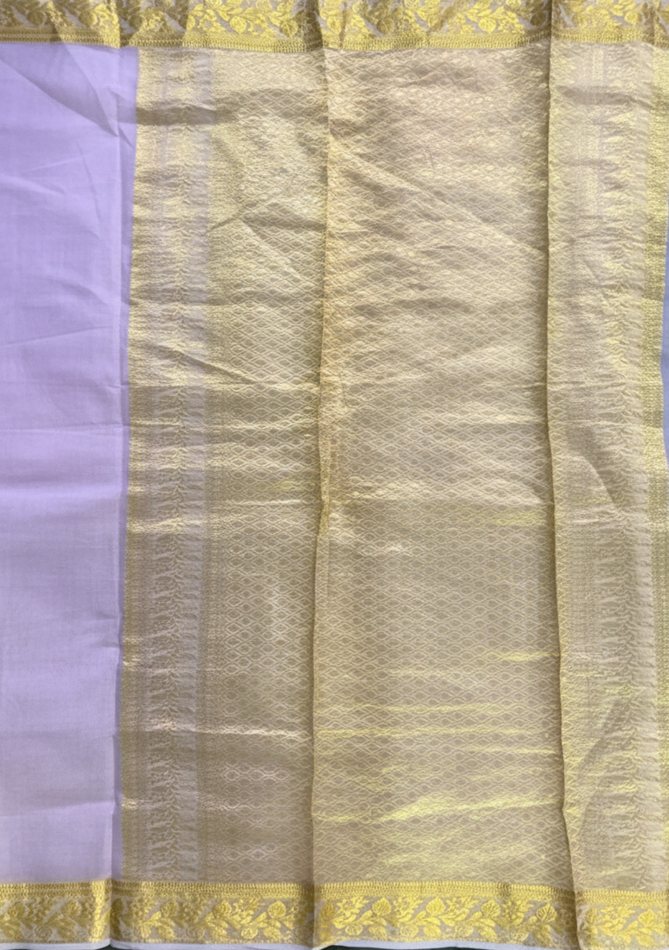 Exquisite Pure Bengaluru Silk Crepe Saree with Floral Golden Zari Border | Rich Pallu