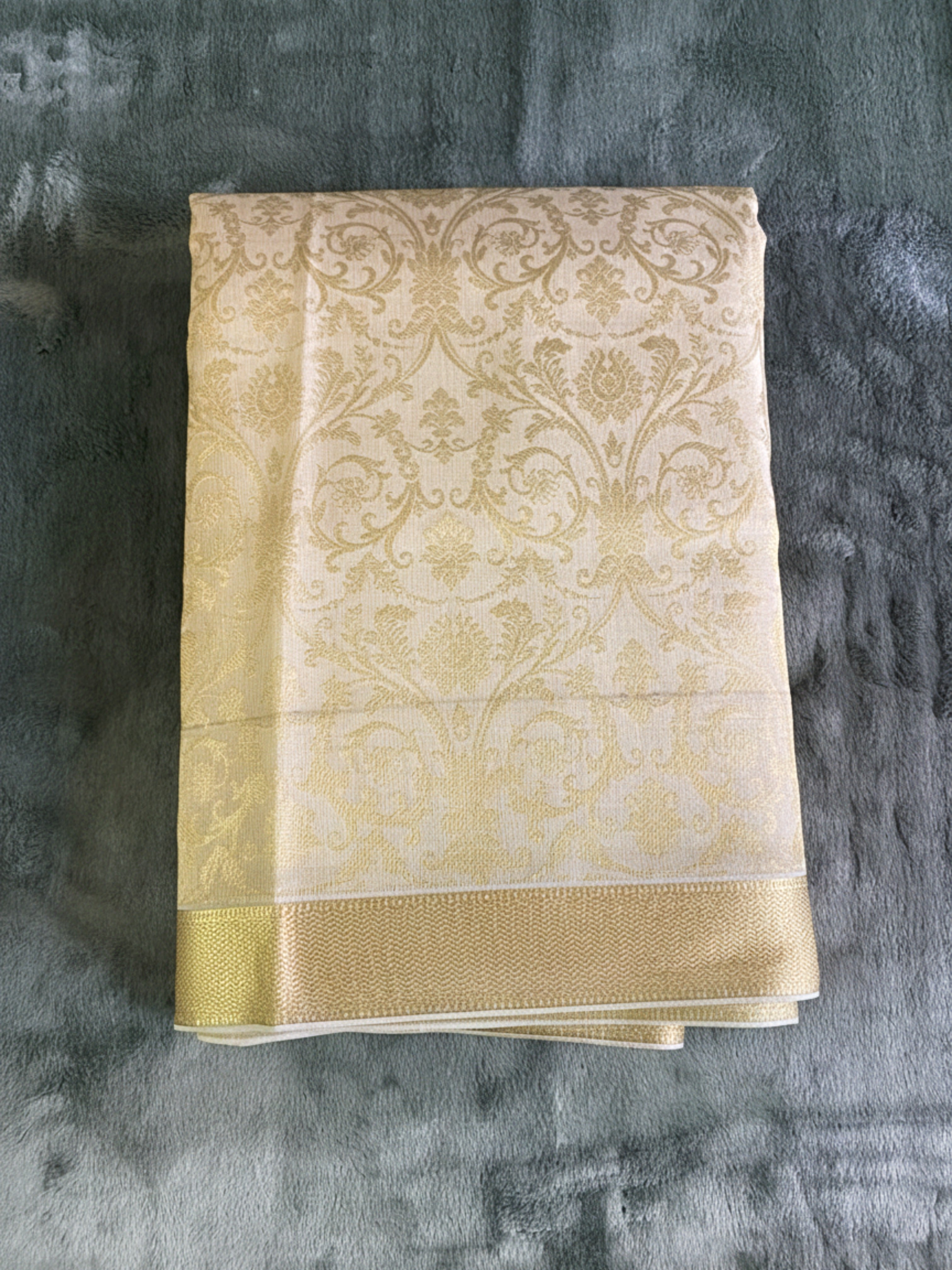 Exquisite Pure Bengaluru Silk Crepe Saree with Golden Zari Border | Embossed Floral