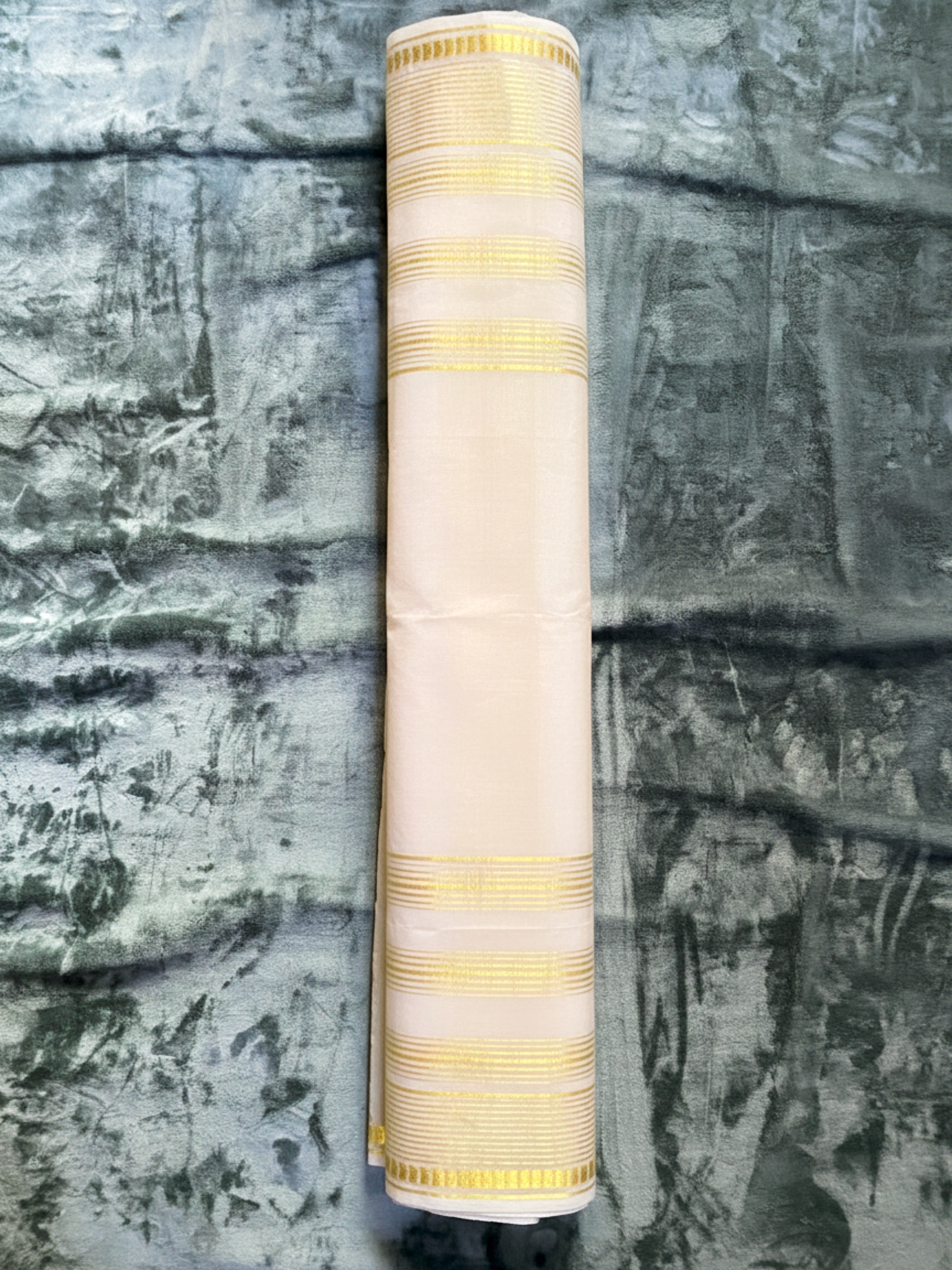 Exquisite Pure Bengaluru Silk Crepe Saree with Gold Zari Stripes