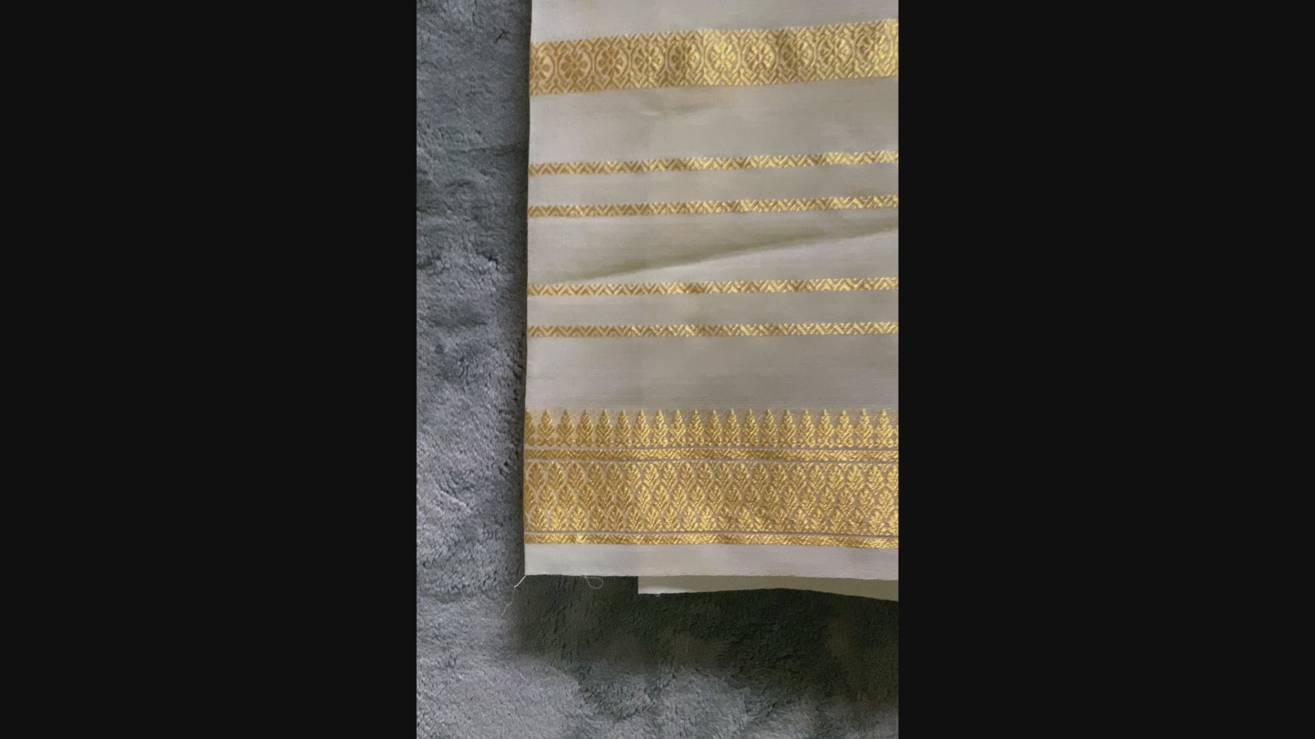 Exquisite Pure Bengaluru Silk Crepe Saree with half n half Golden Zari Border | Ornamental Patterns