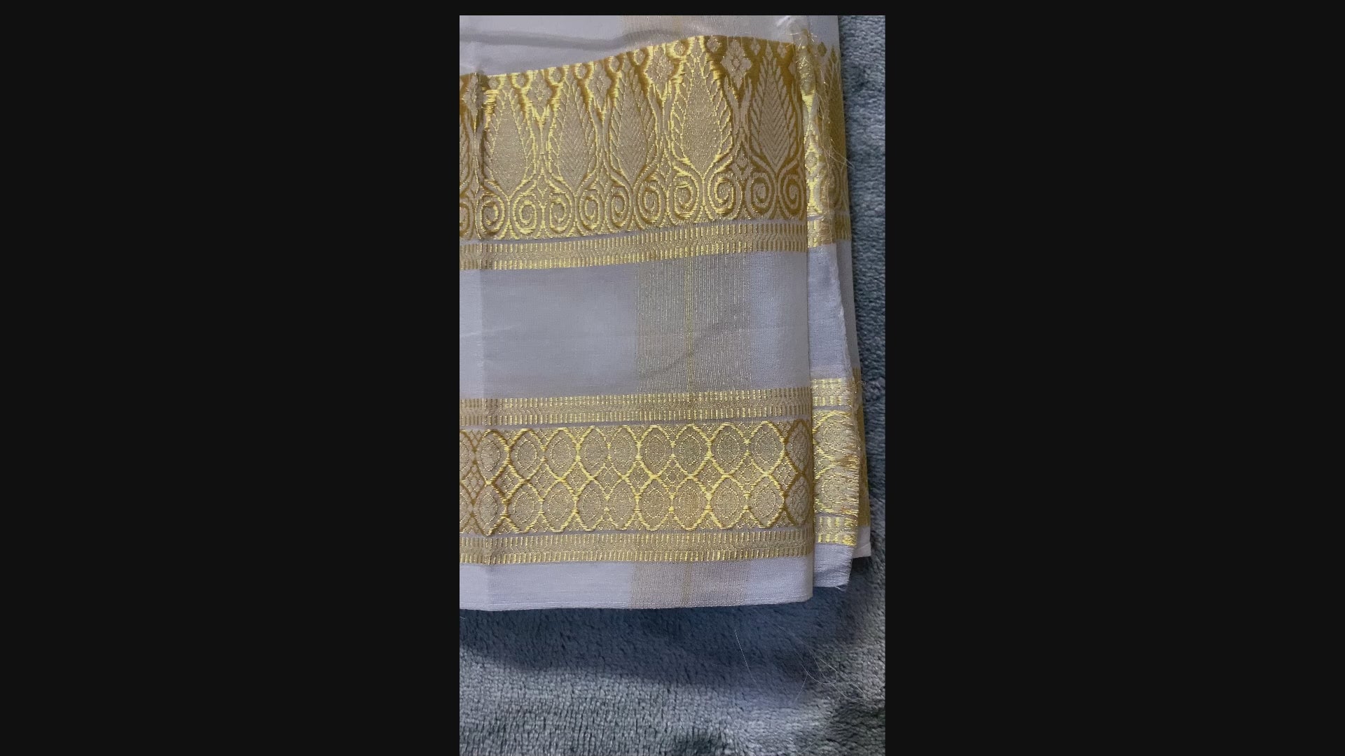 Exquisite Pure Bengaluru Silk Crepe Saree with Gold Zari Bentex Border | Rhombus Pattern