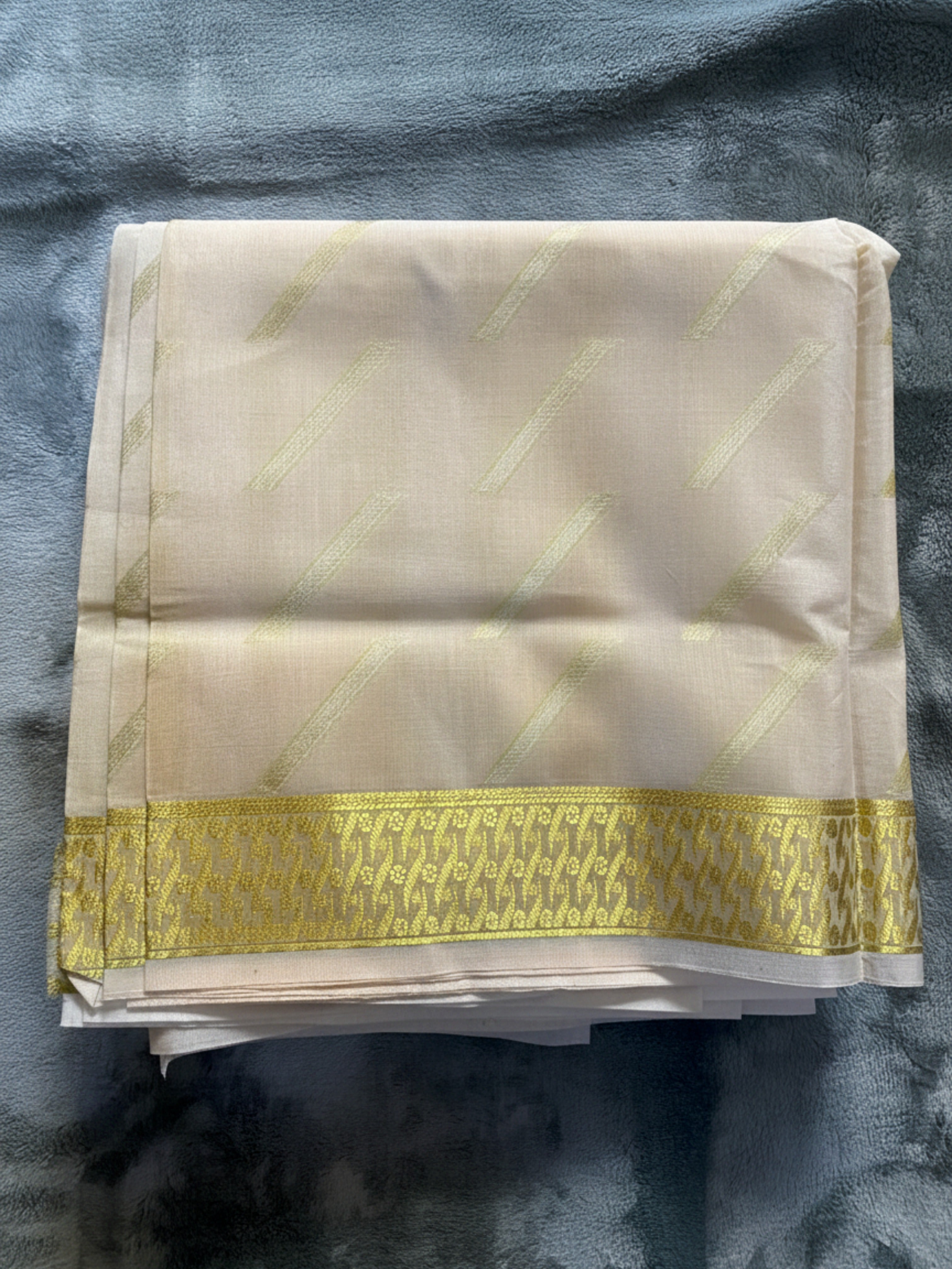 Exquisite Pure Bengaluru Silk Crepe Saree with Golden Zari Border | Subtle Stripes | Rich Pallu