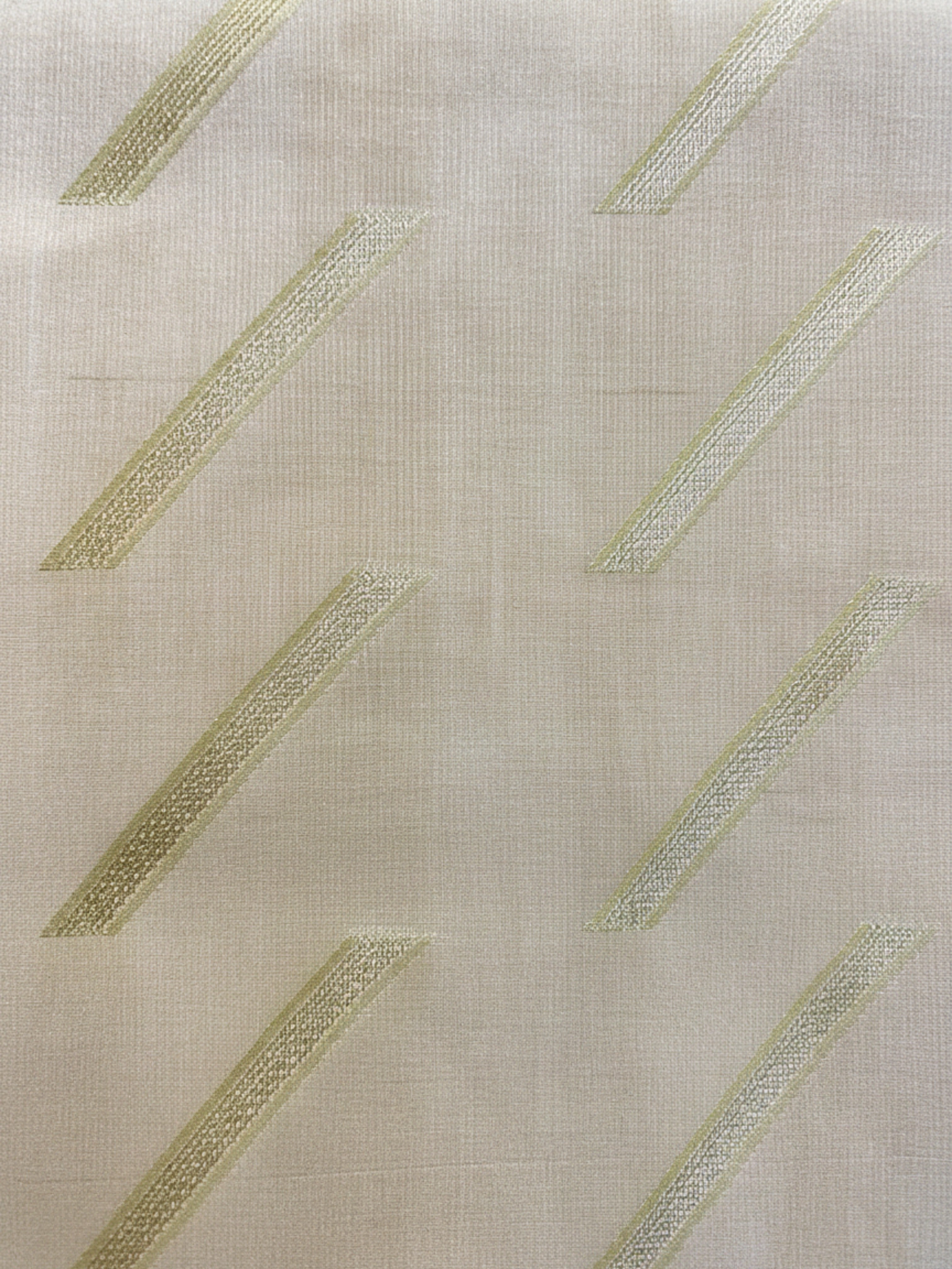 Exquisite Pure Bengaluru Silk Crepe Saree with Golden Zari Border | Subtle Stripes | Rich Pallu