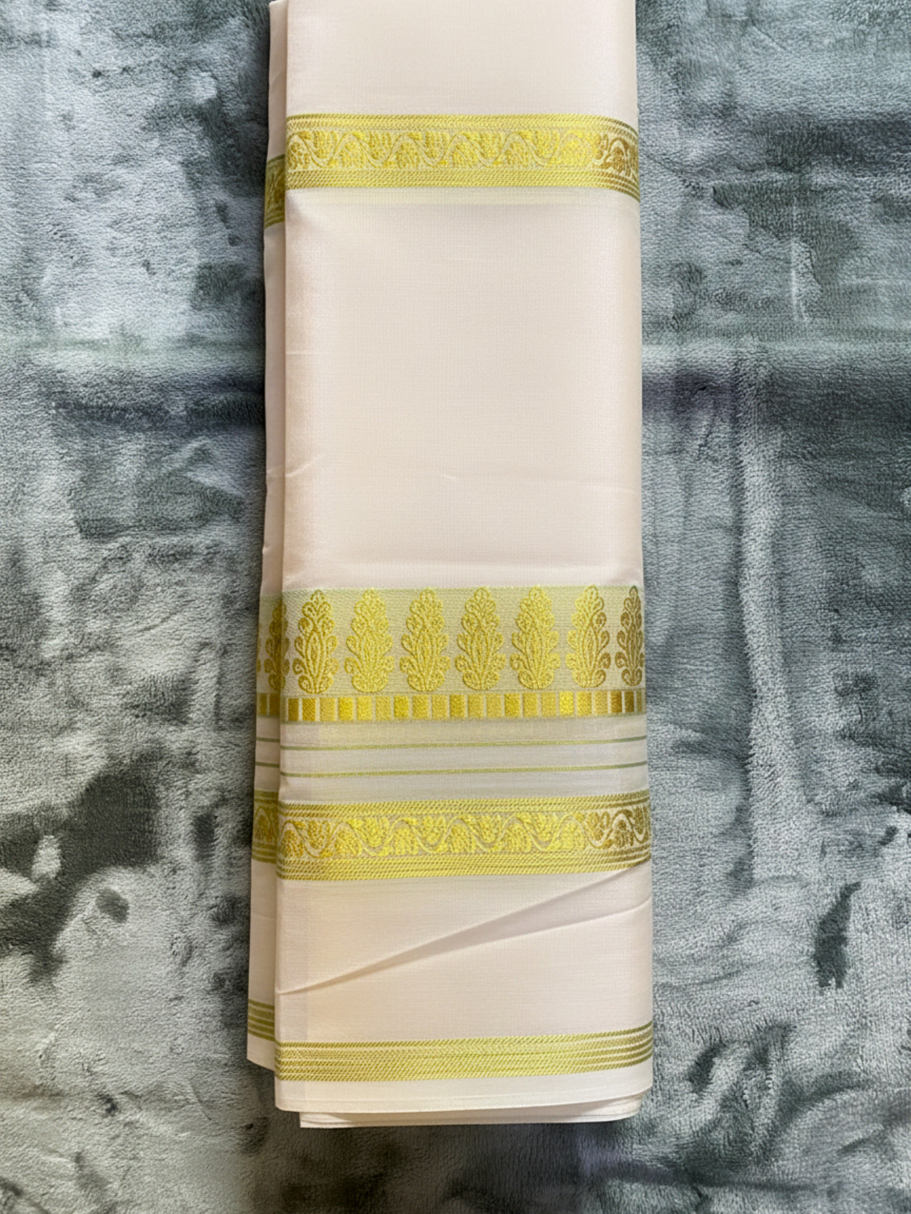 Exquisite Pure Bengaluru Silk Crepe Saree with Golden Zari Traditional Bentex Border
